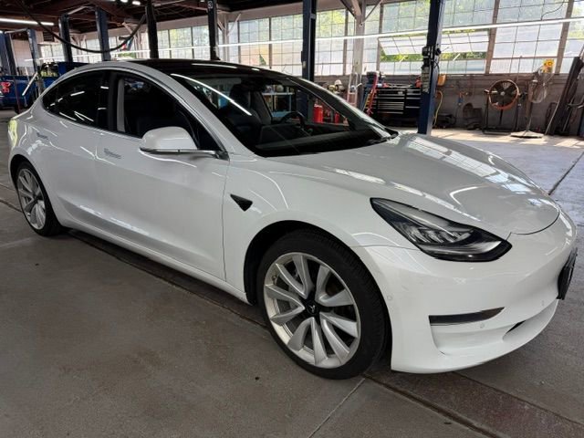 Used 2020 Tesla Model 3 Standard Range Plus RWD image 5