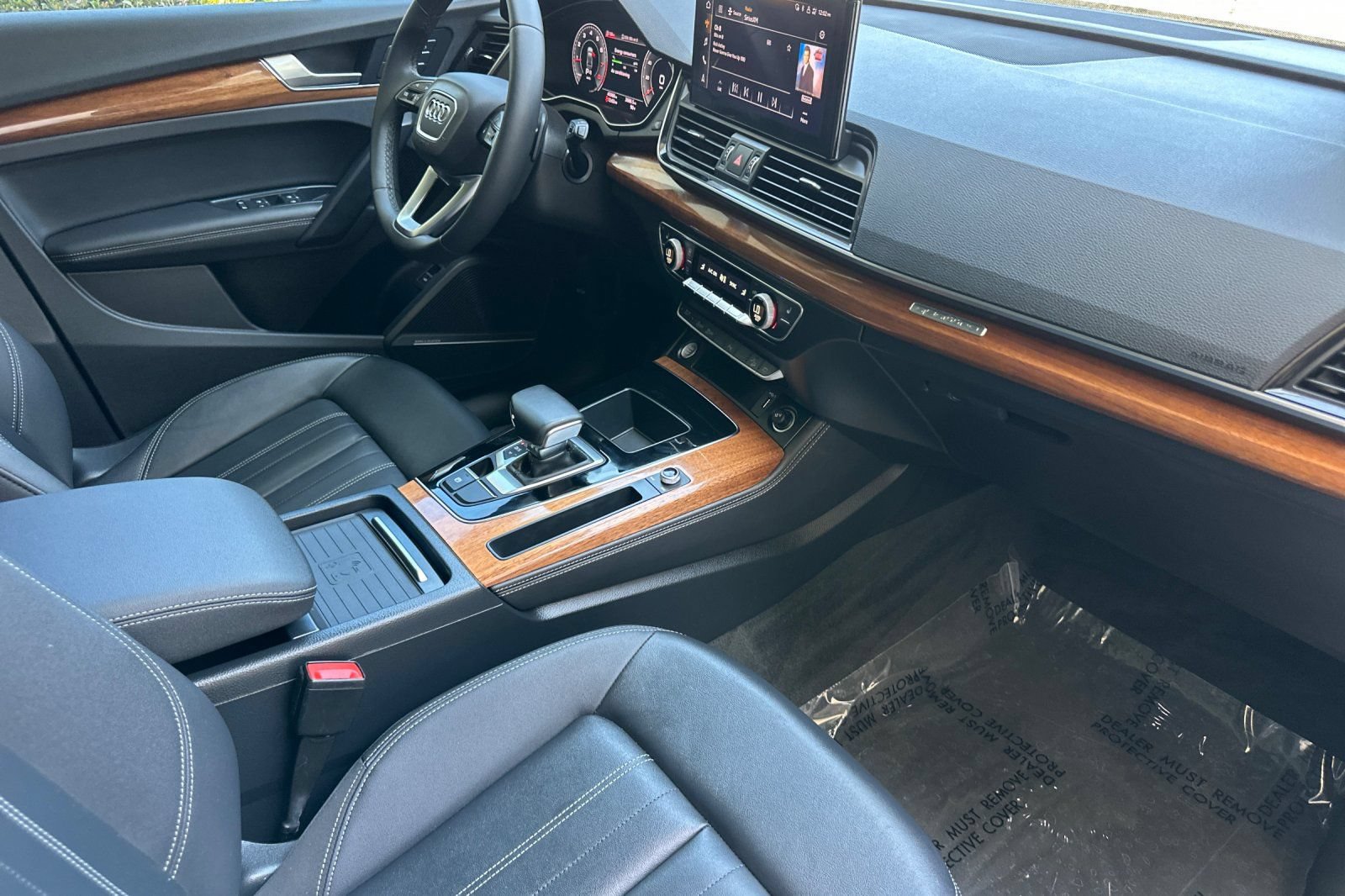 Used 2021 Audi Q5 2.0T Premium Plus w/ Premium Plus Package AWD/4WD image 16