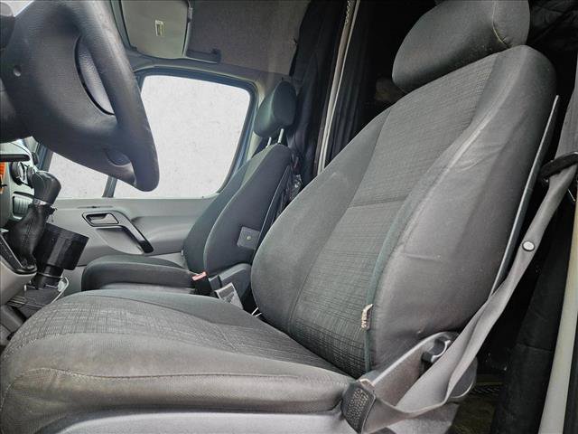 Used 2018 Mercedes-Benz Sprinter 2500 image 13