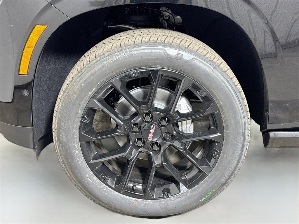 New 2026 GMC Yukon XL Denali w/ Sun & Power Step Package image 19