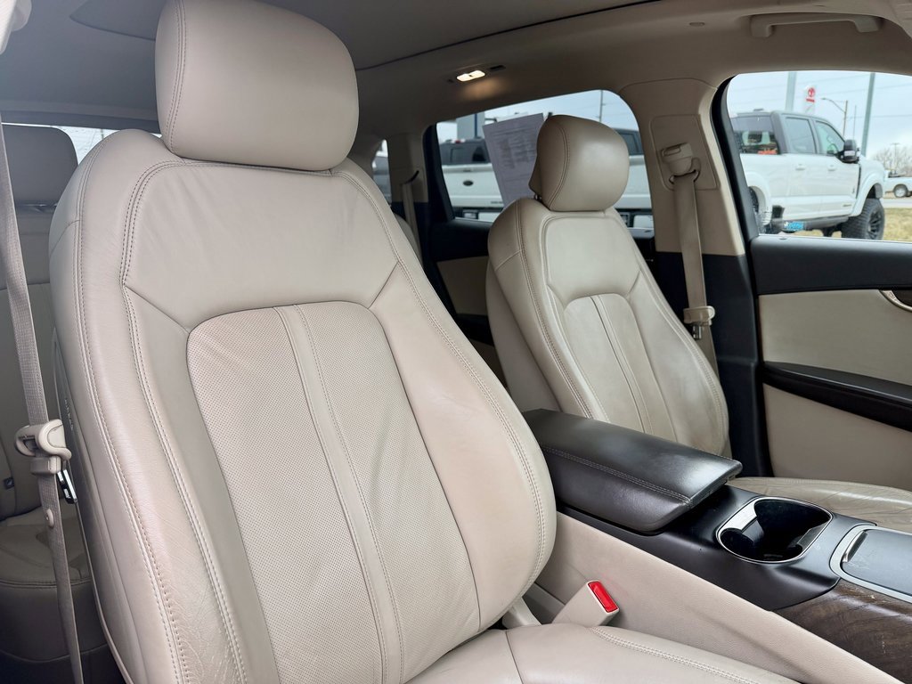 Used 2017 Lincoln MKX Reserve w/ Driver Assistance Package image 21