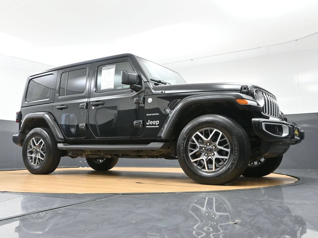 Used 2024 Jeep Wrangler Unlimited Sahara AWD/4WD image 44