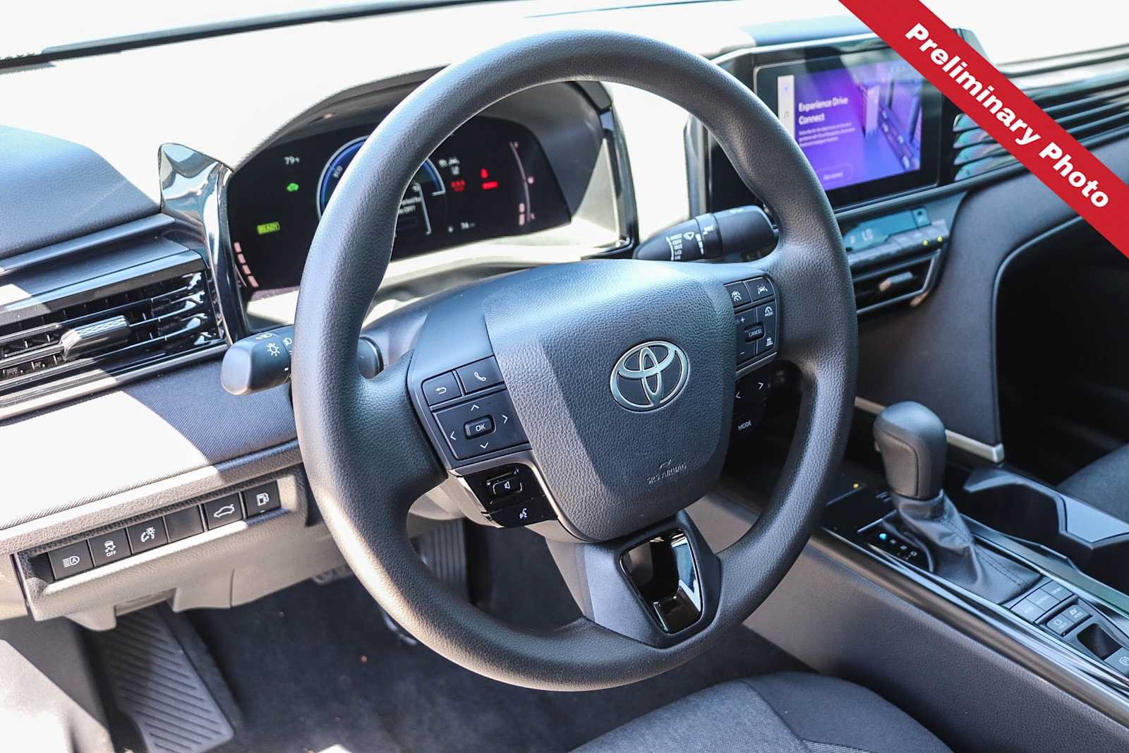 Used 2025 Toyota Camry LE w/ Convenience Package FWD image 16