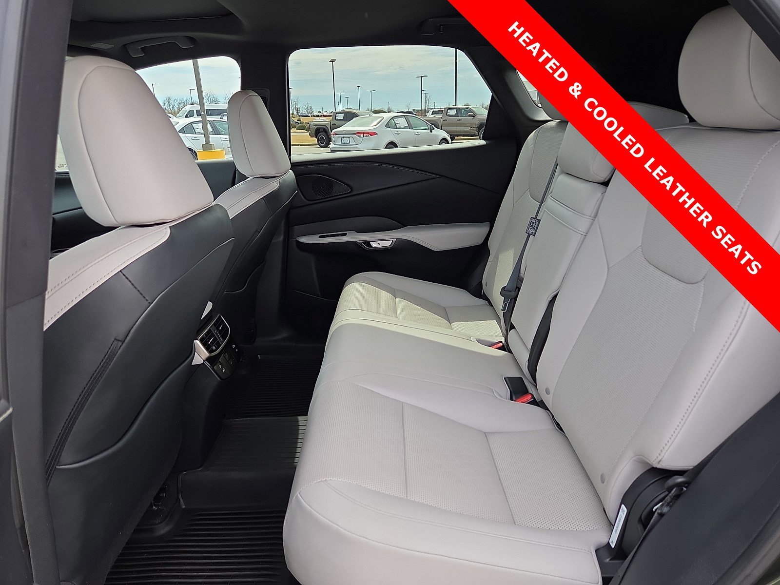 Used 2023 Lexus RX 350 w/ Accessory Package (Z1) image 10