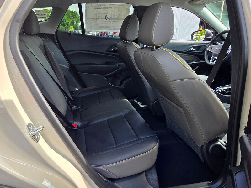 Used 2026 Chevrolet Trax ACTIV FWD image 16