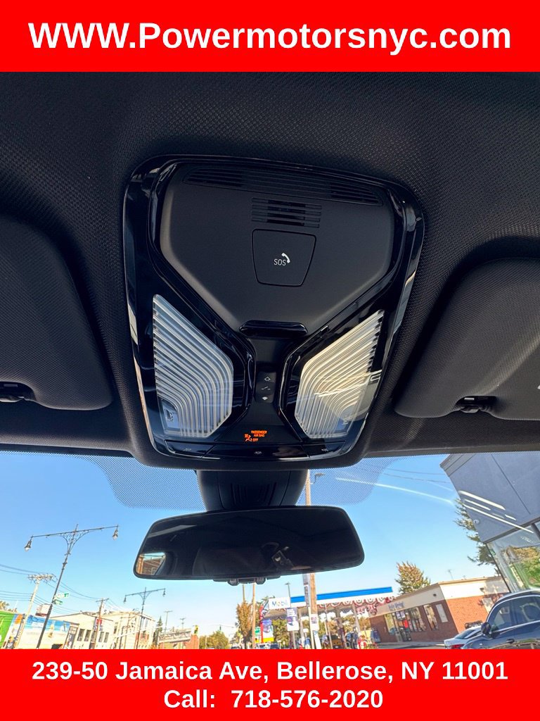 Used 2022 BMW X5 xDrive40i w/ M Sport Package AWD/4WD image 29