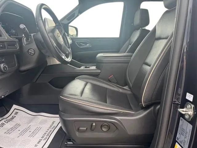 Used 2024 Chevrolet Suburban Premier AWD/4WD image 9
