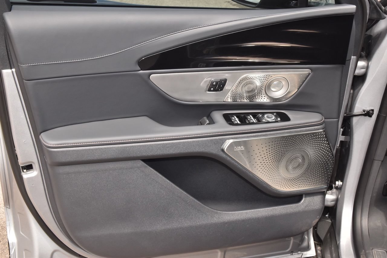 New 2026 Lincoln Nautilus Reserve AWD/4WD image 38