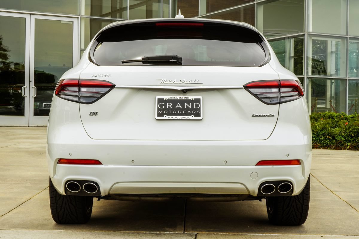 Used 2021 Maserati Levante AWD/4WD image 11