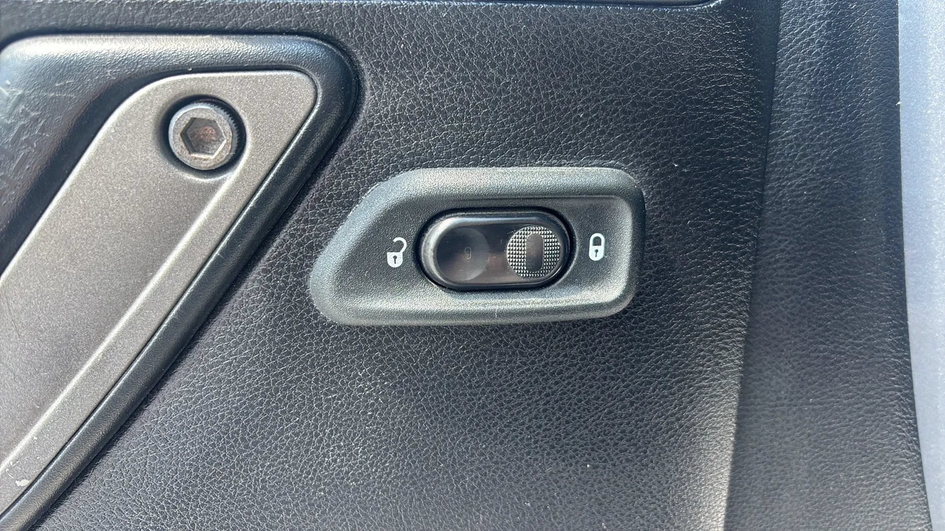 Used 2013 Jeep Wrangler Unlimited Sport AWD/4WD image 20