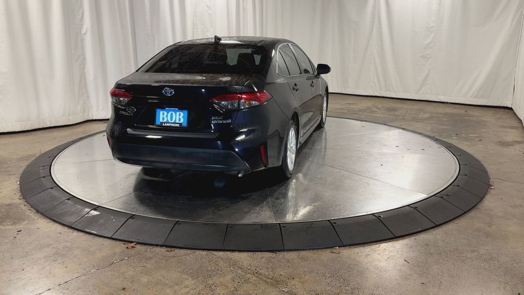Used 2024 Toyota Corolla XLE image 9