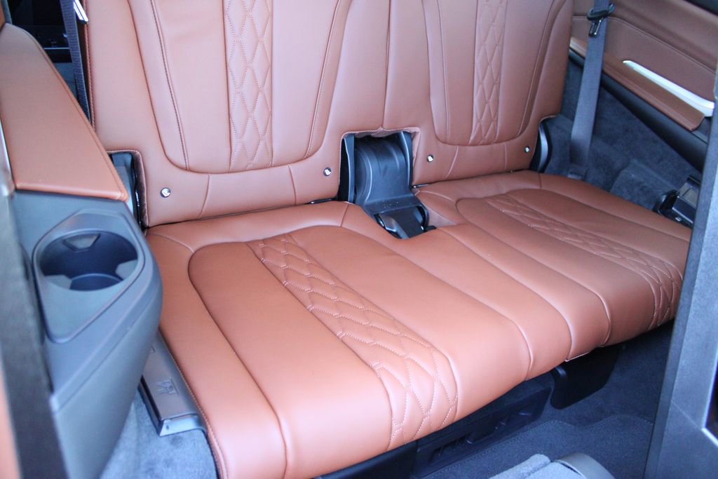 New 2026 BMW X7 M60i image 28