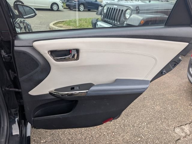 Used 2014 Toyota Avalon XLE image 19