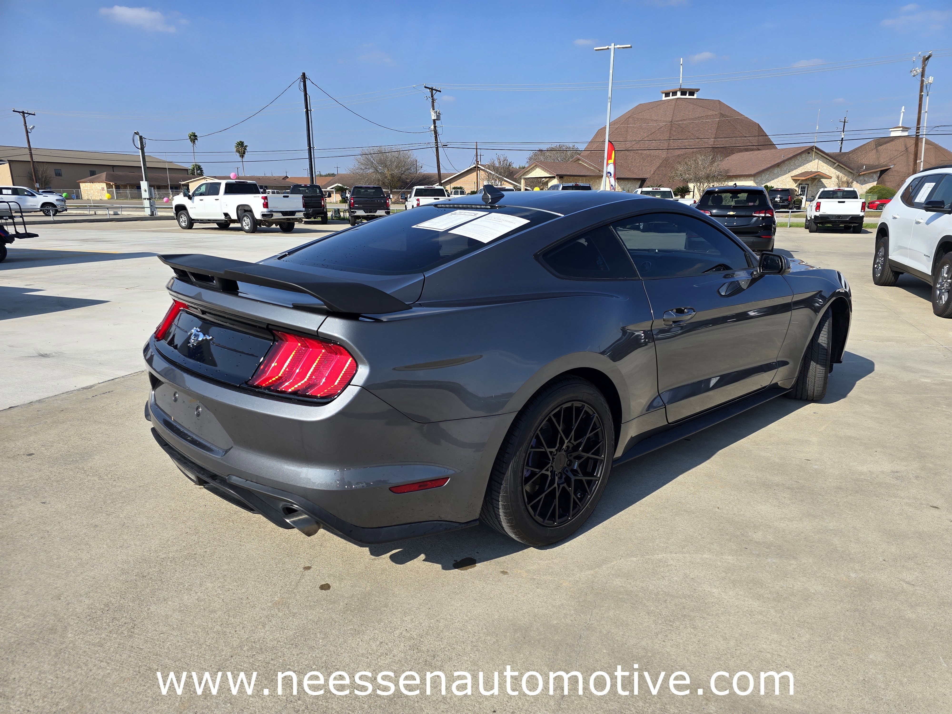 Used 2023 Ford Mustang Coupe image 8