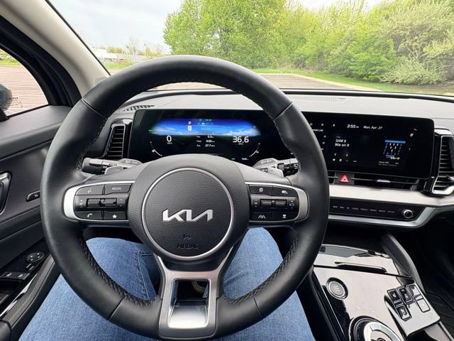Certified 2025 Kia Sportage SX Prestige AWD/4WD image 13