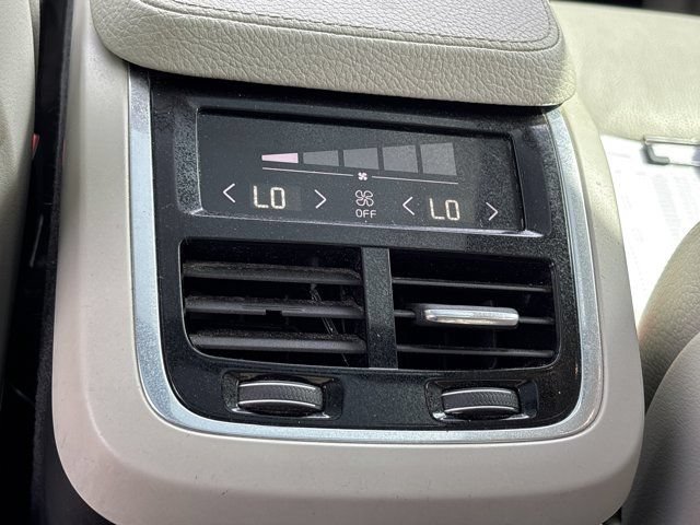 Used 2017 Volvo XC90 T6 Momentum w/ Vision Package AWD/4WD image 19