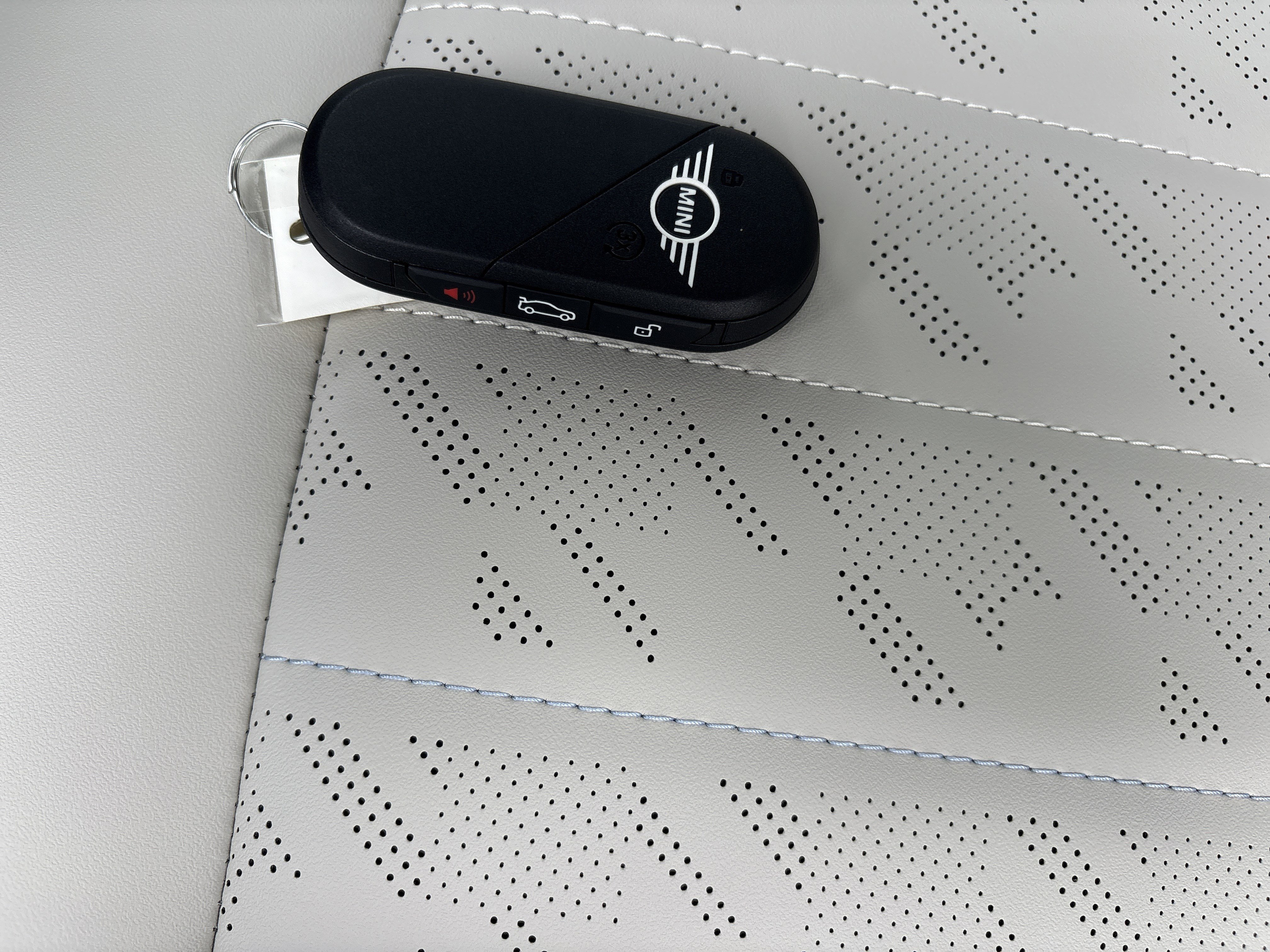 Used 2026 MINI Cooper 2-Door Hardtop image 17