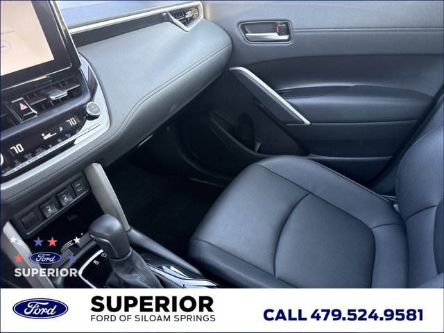 Used 2025 Toyota Corolla Cross XLE FWD image 22