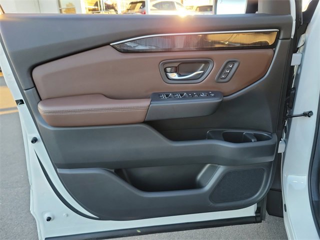 Certified 2025 Honda Pilot Elite image 21