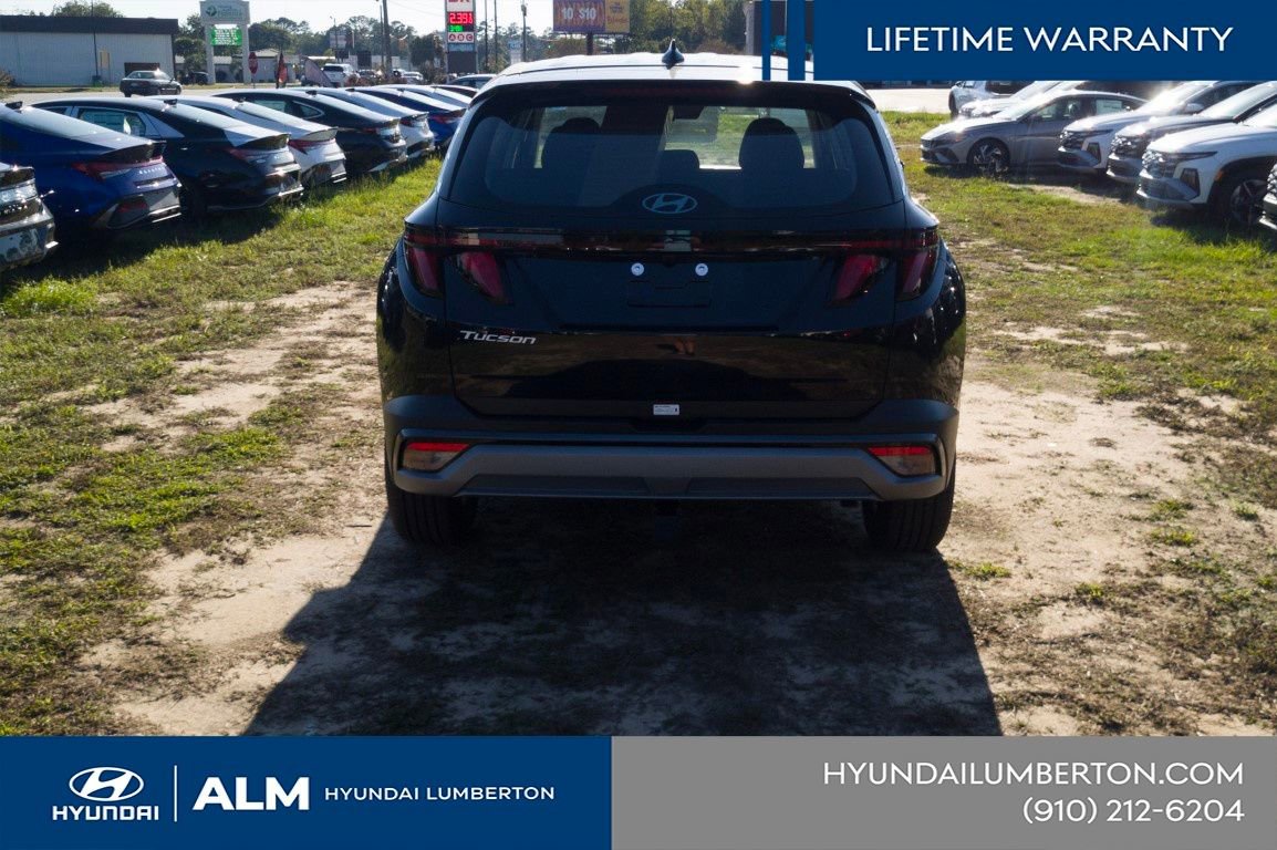 New 2026 Hyundai Tucson SE image 8