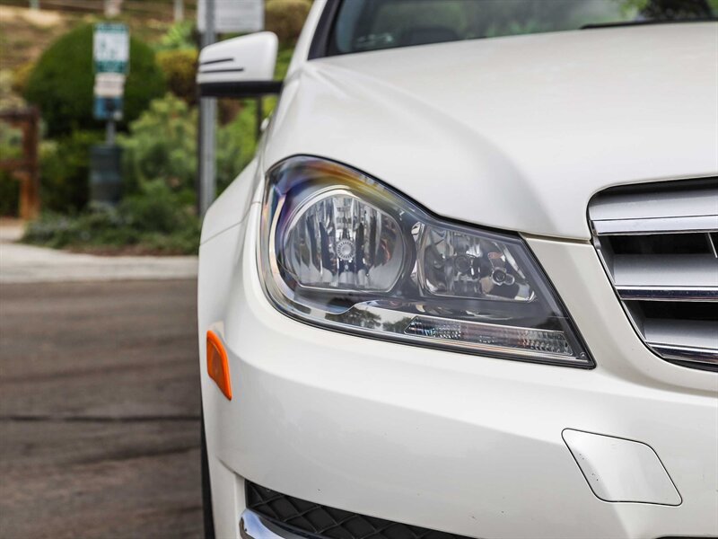 Used 2013 Mercedes-Benz C 250 Sedan image 11