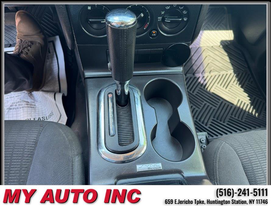 Used 2010 Ford Explorer Sport Trac XLT image 17