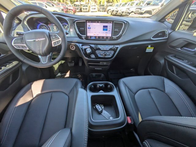 New 2026 Chrysler Voyager LX FWD image 13