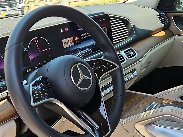 Used 2025 Mercedes-Benz GLE 350 4MATIC image 12