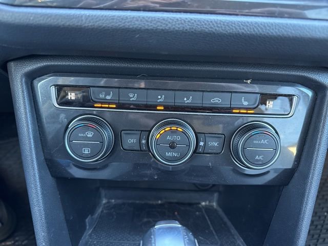 Used 2020 Volkswagen Tiguan SEL image 25