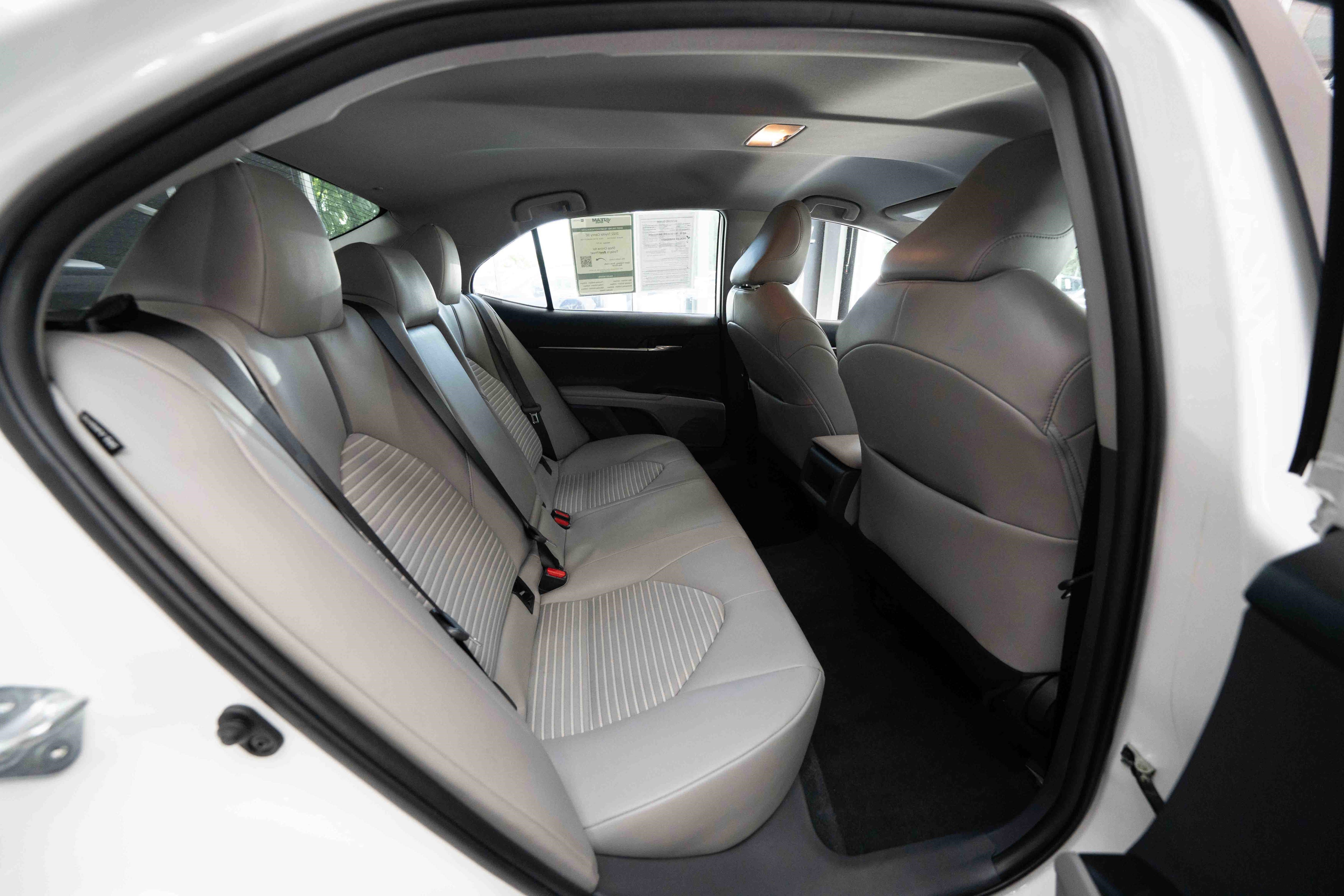 Used 2022 Toyota Camry SE FWD image 24