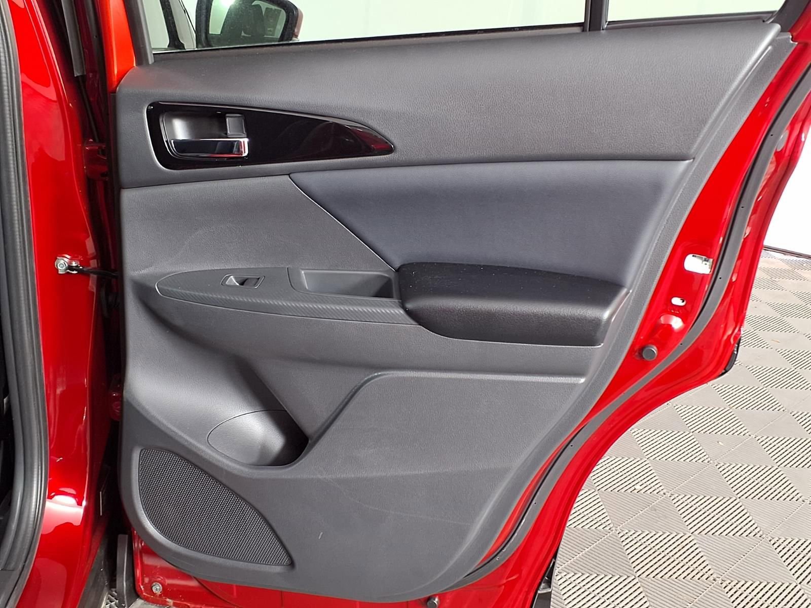 Used 2024 Mitsubishi Eclipse Cross SE image 10