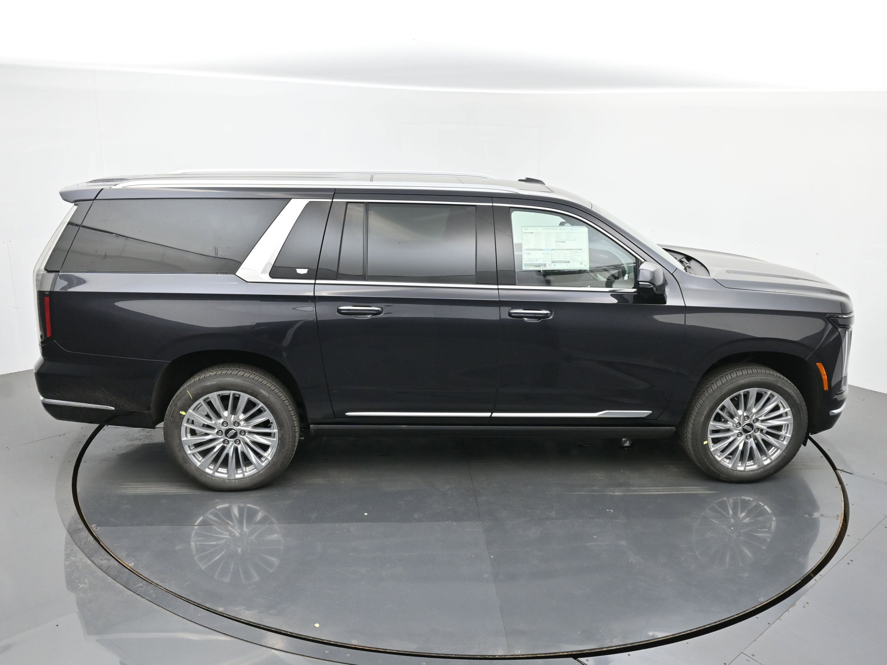 New 2026 Cadillac Escalade ESV Luxury w/ LPO, Floor Liner Package AWD/4WD image 28
