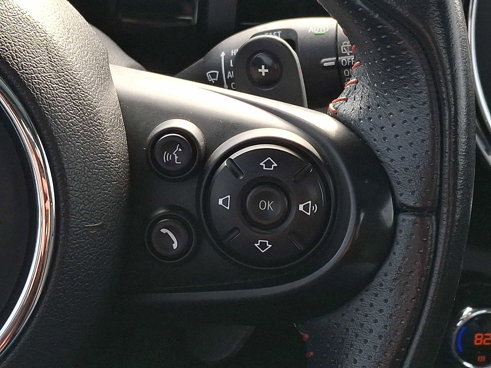 Used 2019 MINI Cooper S w/ Signature Upholstery Package image 21