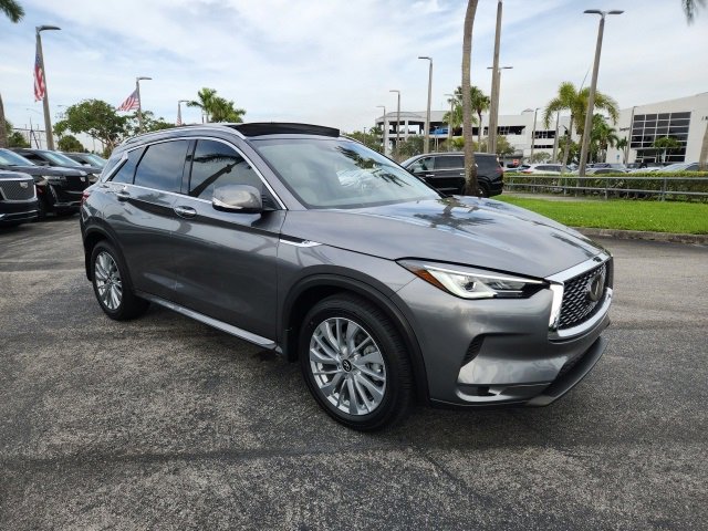 Used 2025 INFINITI QX50 Luxe image 2