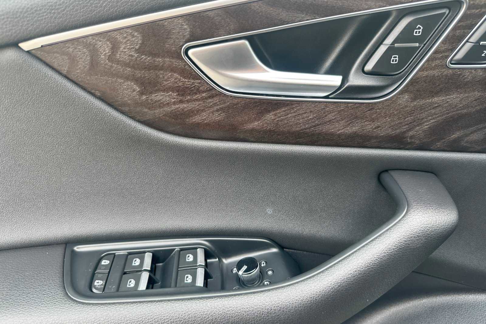 Used 2021 Audi Q8 Premium Plus w/ Premium Plus Package image 10