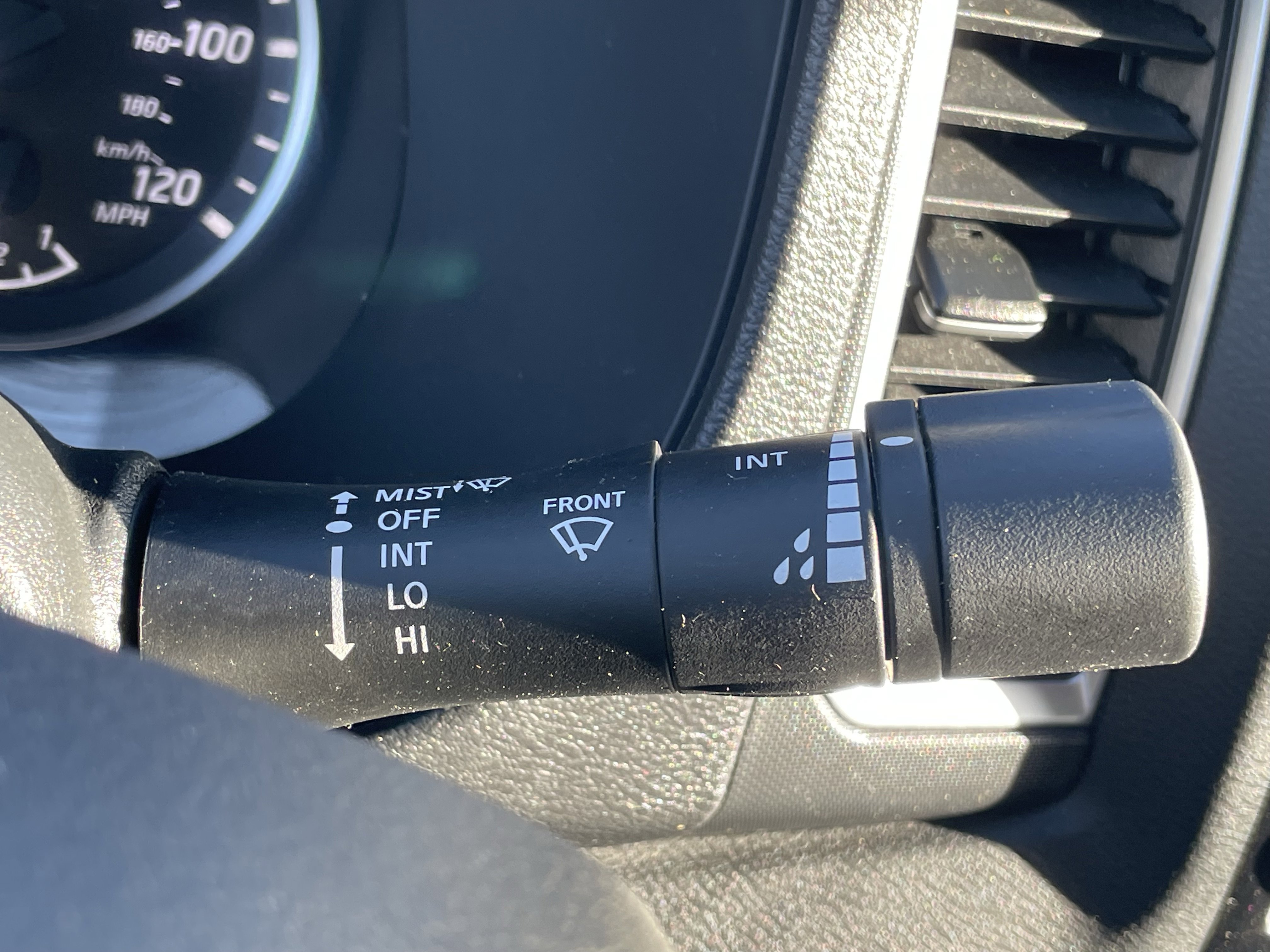 Used 2023 Nissan Frontier SV w/ Technology Package image 19