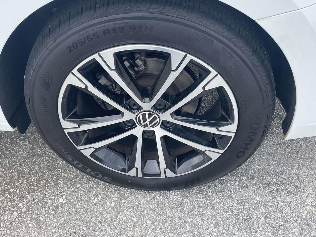 Certified 2024 Volkswagen Jetta Sport FWD image 7