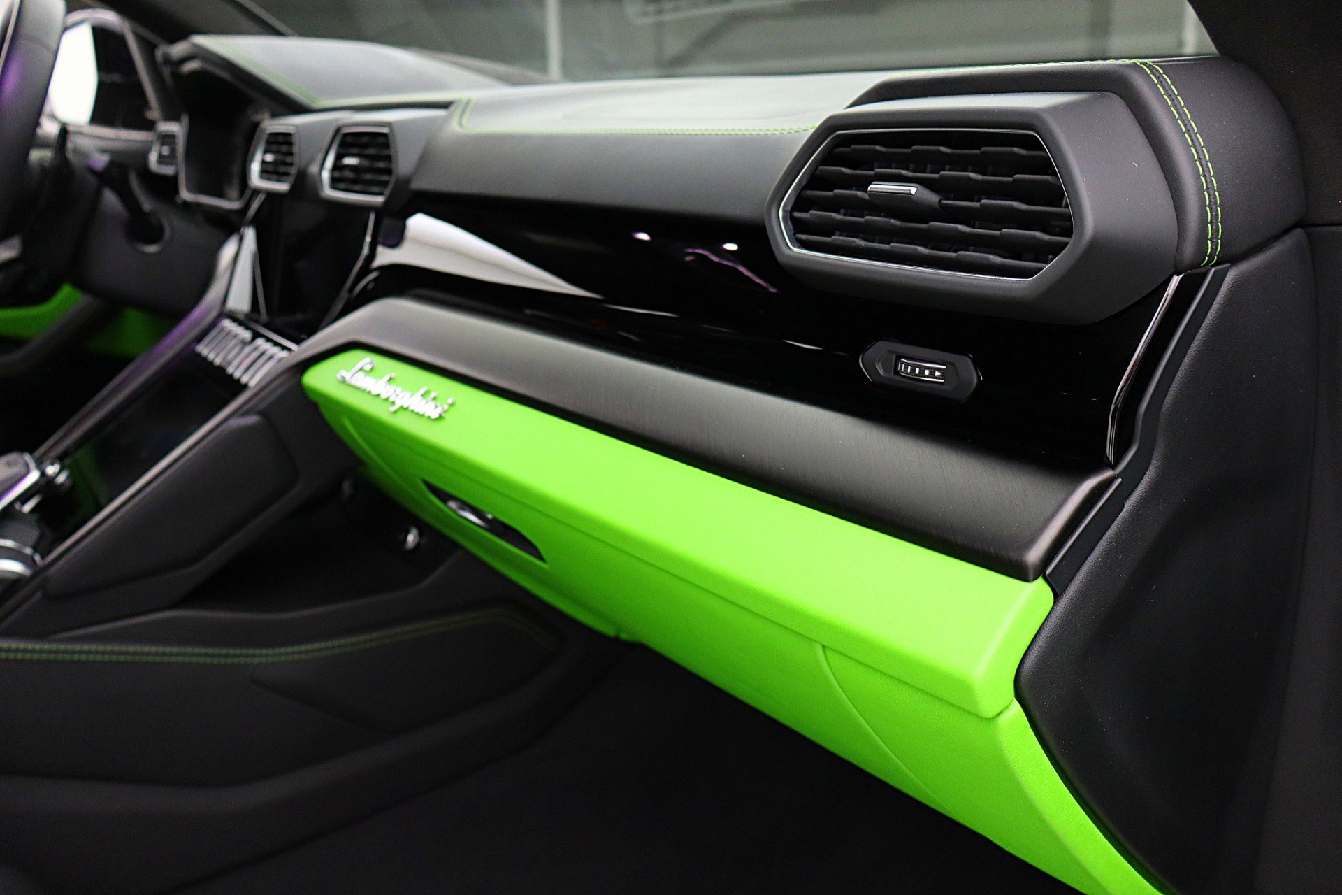 Used 2024 Lamborghini Urus S image 43