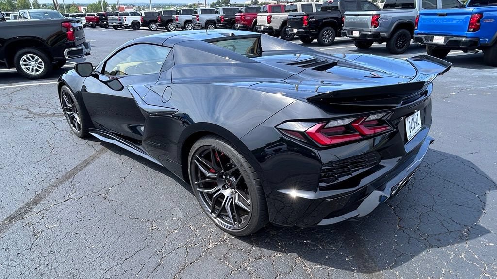 Used 2024 Chevrolet Corvette Z06 RWD image 7