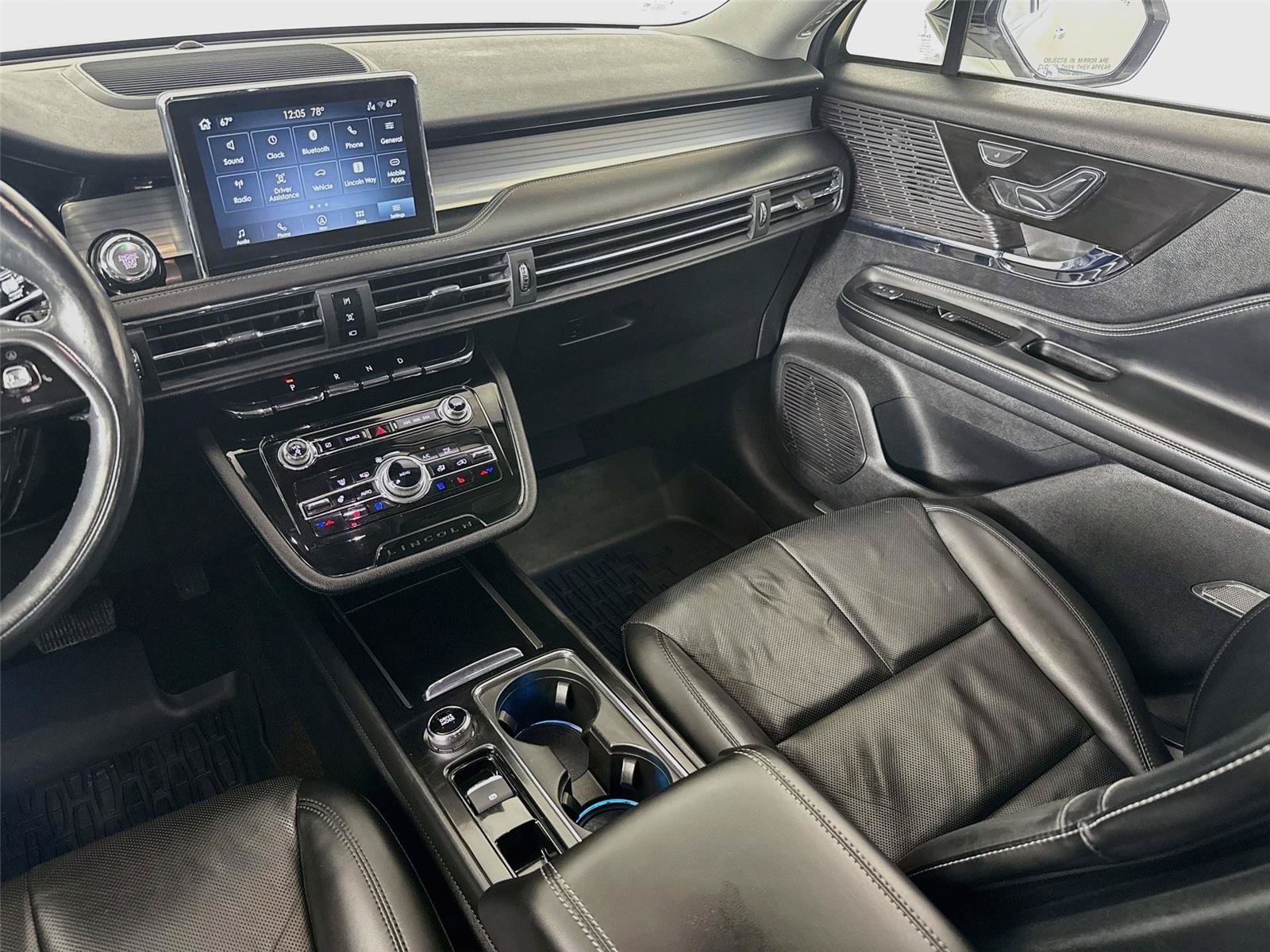 Used 2022 Lincoln Corsair AWD w/ Premium Package image 25