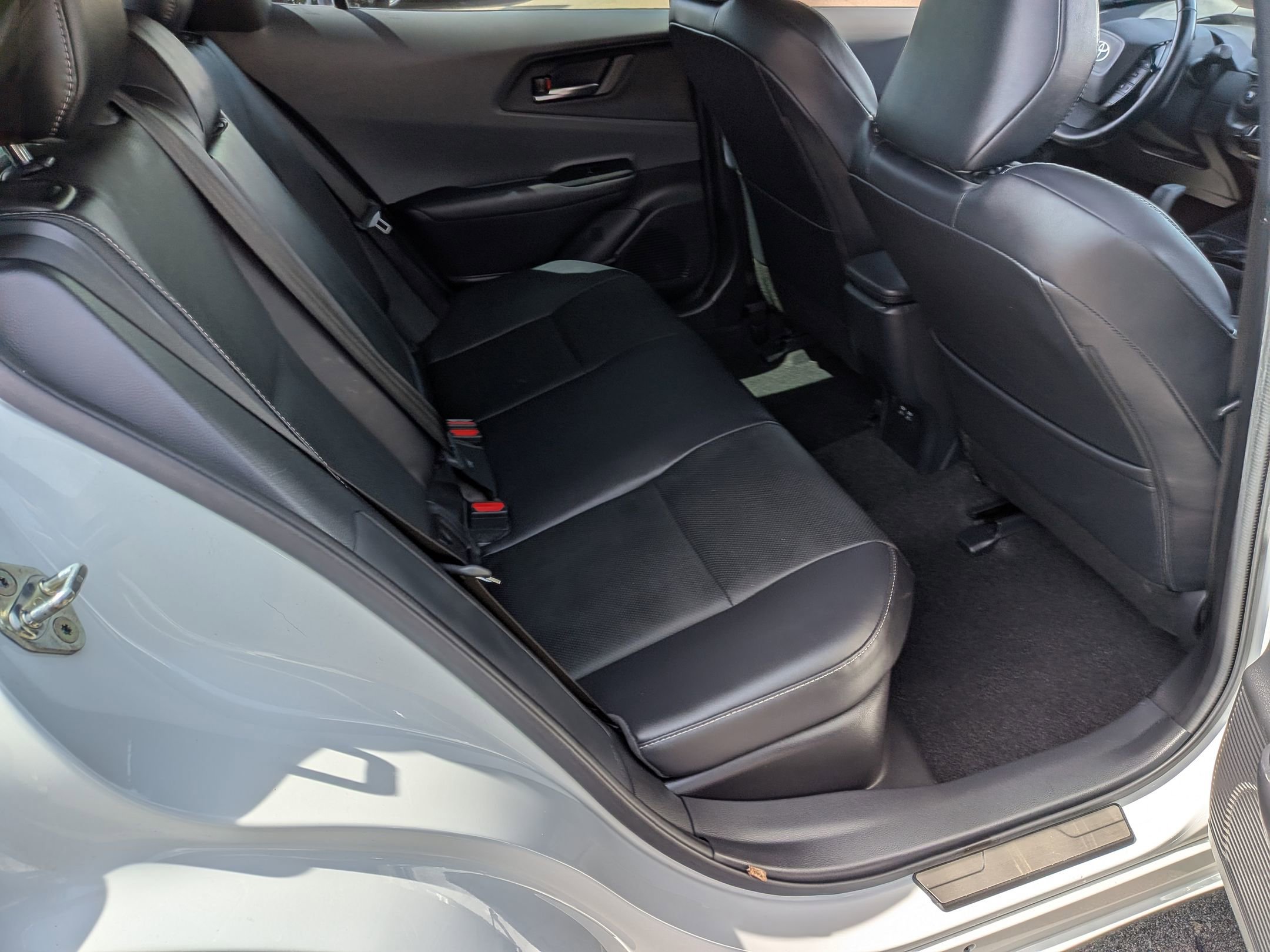 Used 2023 Toyota Prius XLE image 32