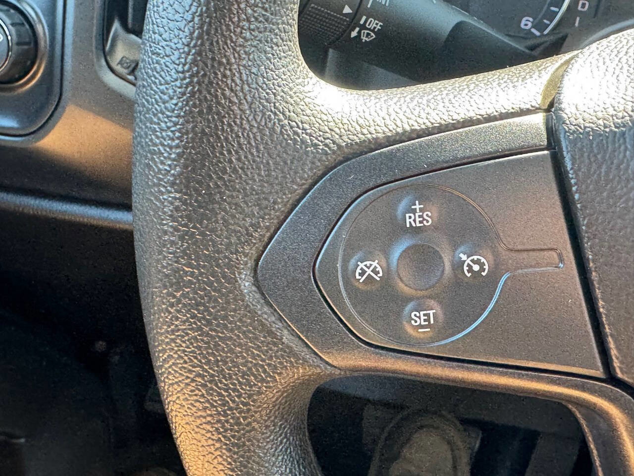 Used 2018 Chevrolet Silverado 2500 W/T AWD/4WD image 14