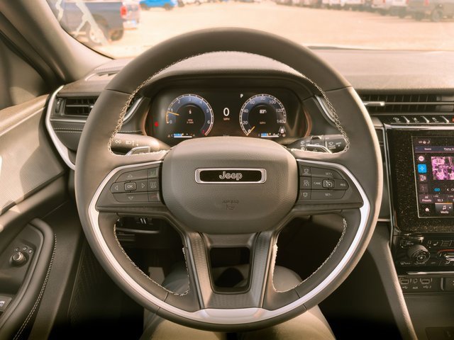 New 2025 Jeep Grand Cherokee L Laredo w/ Luxury Tech Group I image 25