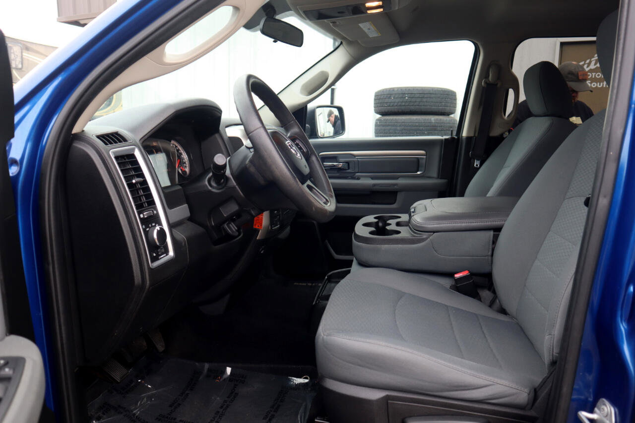 Used 2019 RAM 1500 Classic SLT image 45