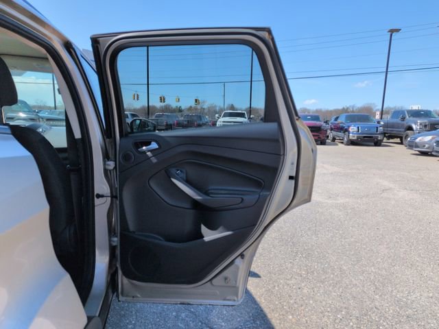 Certified 2017 Ford Escape SE w/ Equipment Group 201A image 25