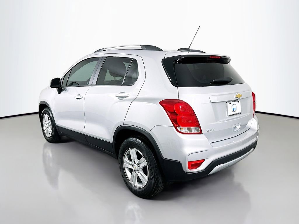 Used 2021 Chevrolet Trax LT w/ LT Convenience Package image 7
