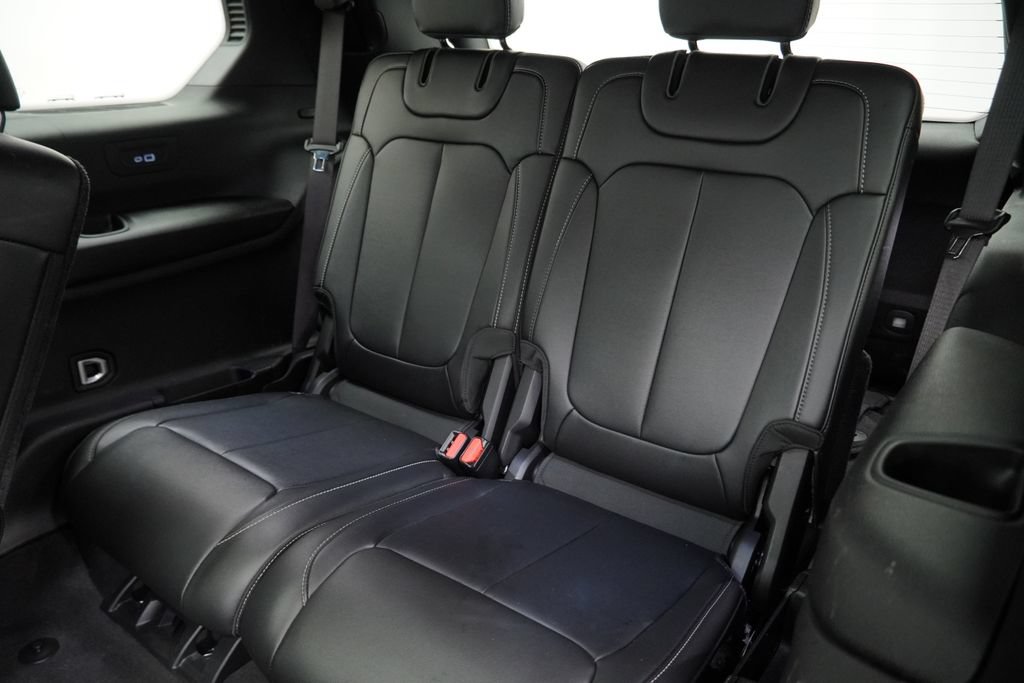Certified 2025 Jeep Grand Cherokee L Limited AWD/4WD image 20