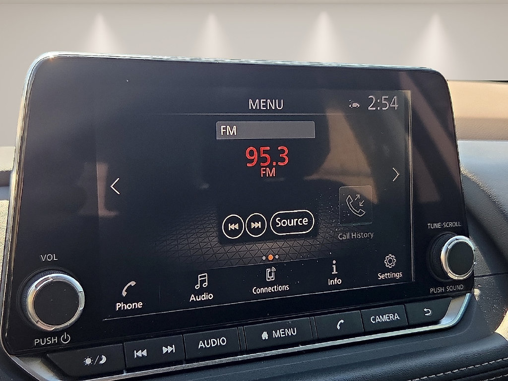 Used 2022 Nissan Rogue SV w/ SV Premium Package FWD image 17