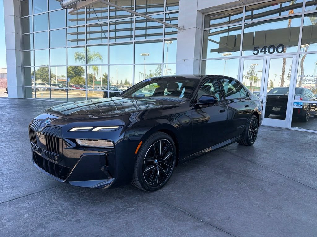Used 2023 BMW 740i RWD image 1