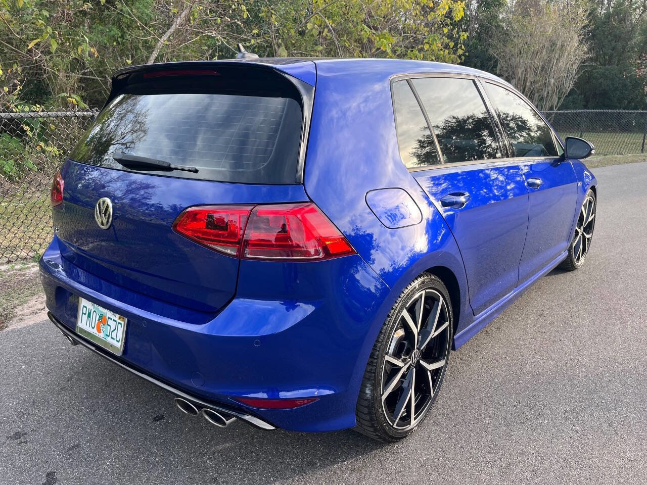 Used 2017 Volkswagen Golf R 4-Door image 11